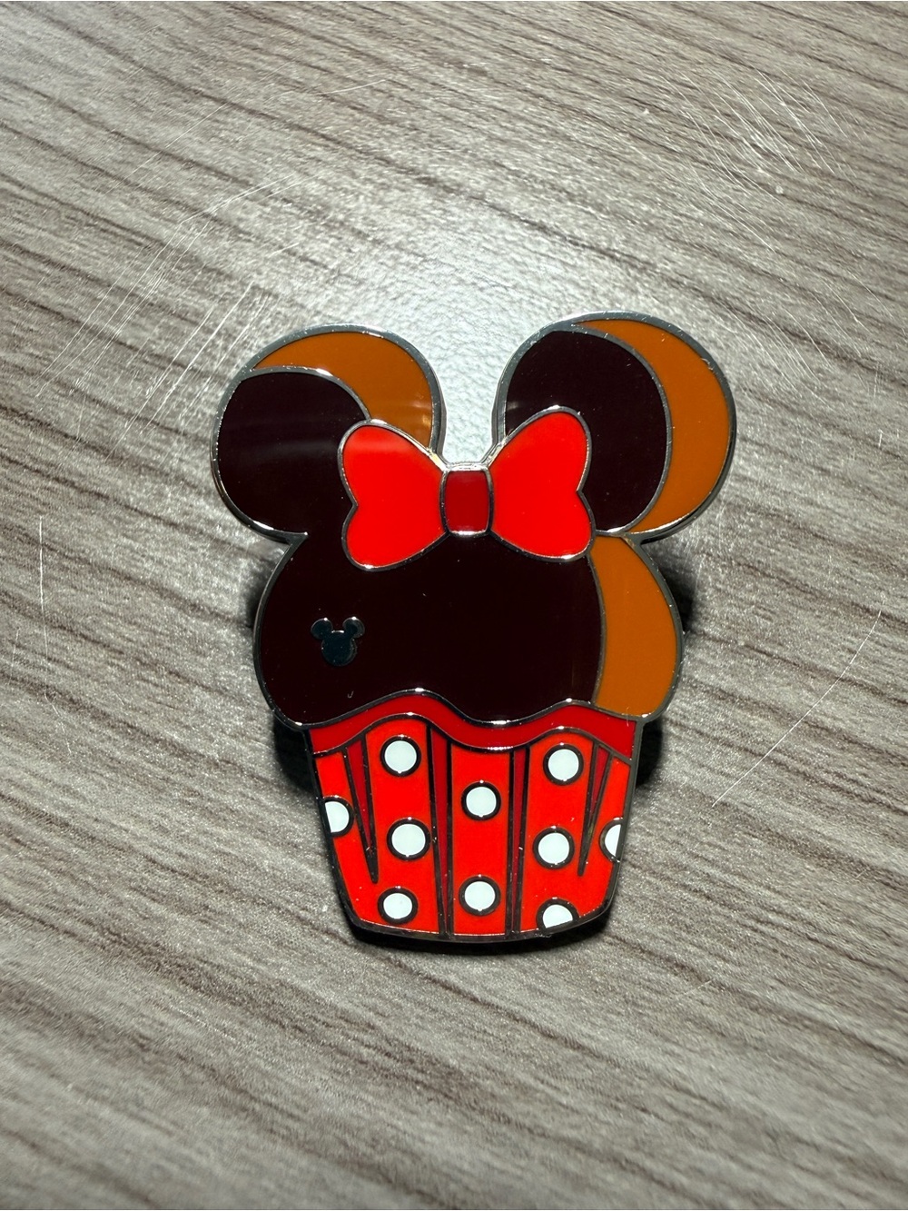 Disney Pins Minnie Mouse Cupcake
